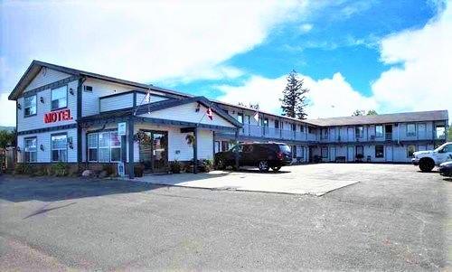 Imperial Motel 100 Mile House Exterior photo